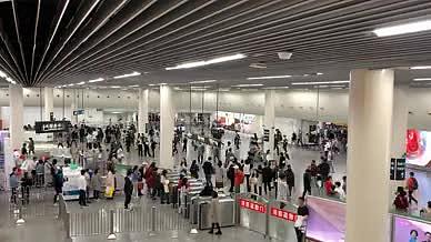 上海地铁站换乘人流延时拍摄视频素材视频的预览图